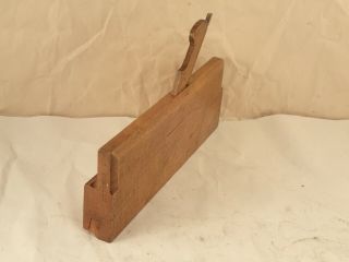 Antique ' Unbranded ' 3/16 in.  Side Bead Beech Molding Plane 3