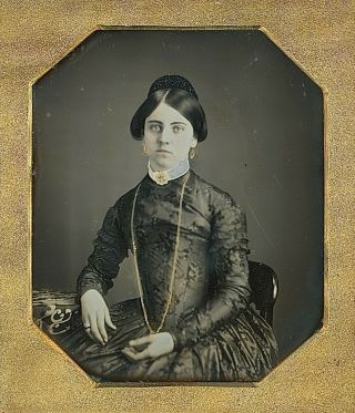 Pretty Young Lady Wearing Gold Tinted Jewelry 1/6 Plate Daguerreotype E436