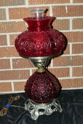 L.  E.  Smith Ruby Red Glass Hurricane Light Gwtw Lamp Daisy And Button Pattern