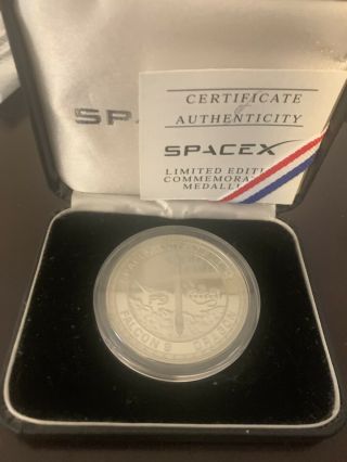 Spacex Cots2 Dragon Coin With Mission Patch