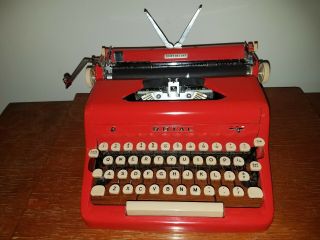 Vtg 1957 Royal Quiet De Luxe Rare Red Gloss Portable Typewriter & Case Excellant