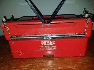 VTG 1957 Royal Quiet De Luxe Rare Red Gloss Portable Typewriter & Case Excellant 7