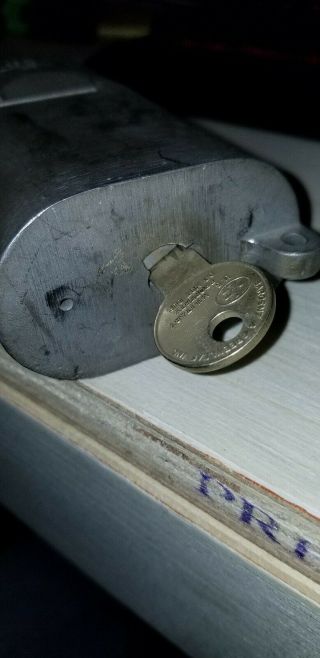 Sargent and Greenleaf S&G US Model 833 Padlock Lock & key 2