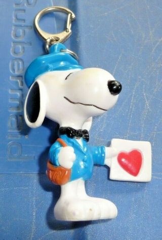 Vintage Peanuts Key - Chain Snoopy Valentines Theme 2 3/4 " Tall Ufs Inc.