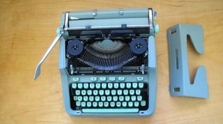 VINTAGE HERMES 3000 PORTABLE TYPEWRITER W/ CASE AND INSTRUCTIONS,  PERFECT 9