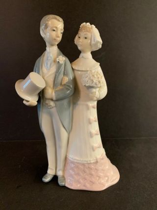 Vintage Lladro 4808 Porcelain Bride And Groom Wedding Couple Figurine