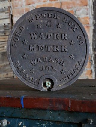 Antique Cast Iron Ford Meter Box Co.  Wabash,  Indiana Water Cover Sign Stars Old