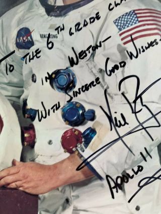 AUTOGRAPHED PHOTO OF APOLLO 11 ASTRONAUT NEAL ARMSTRONG 3