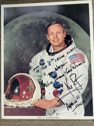 AUTOGRAPHED PHOTO OF APOLLO 11 ASTRONAUT NEAL ARMSTRONG 6