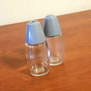 Vintage Gemco Salt & Pepper Shakers - Clear Glass W/blue Plastic Lids Euc Usa