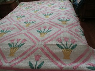 Vintage Handmade Quilt 86 X 68 Tulip Pattern