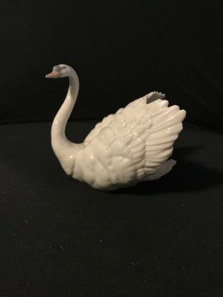 Retired Lladro " White Swan " Porcelain Figurine 6175 W/ Box