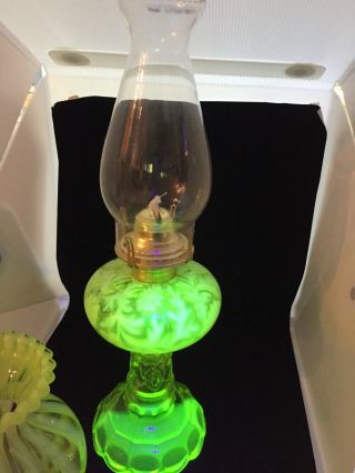 Vaseline Uranium Glass Oil Lamp Mosser Base Fern & Daisy Font Opalescent Shade 8