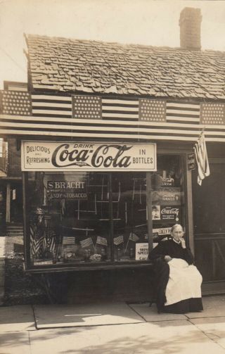 Rp: Sunbury,  Pa. ,  1917 ; S.  Bracht Candy - Tobacco Store; Moxie,  Coca Cola