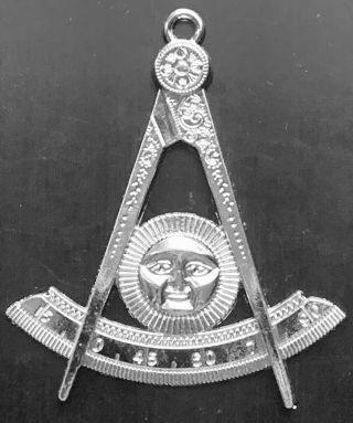 Masonic Past Master Collar Jewel In Silver Color