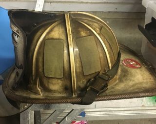 Chicago Fire Department helmet - Deputy Chief District 6 3