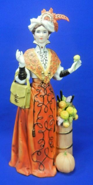 Avon 1991 Presidents Club Award Figurine Avon Lady Mrs Pfe Albee Award