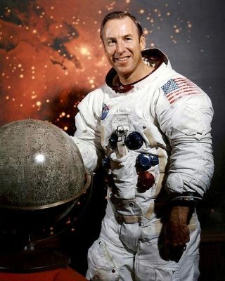 Apollo 13 James 