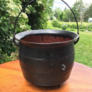 Antique 8 Cast Iron Bulge 3 - Leg Primitive Bean Pot Cauldron