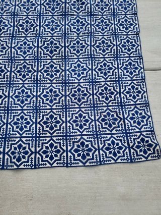 Vintage Hand Made star design needlepoint Quilt Coverlet size twin 6
