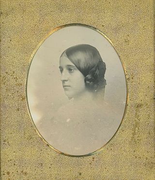 Vignetted Lady Profile Southworth & Hawes 1/6 Plate Daguerreotype E701