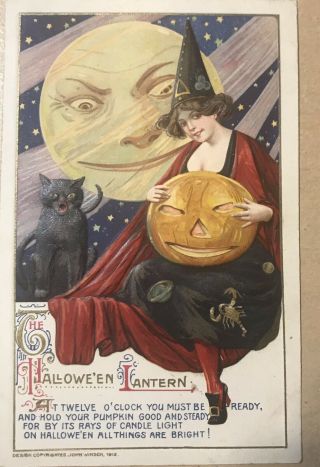 Smiling Moon & Witch On Winsch Halloween 