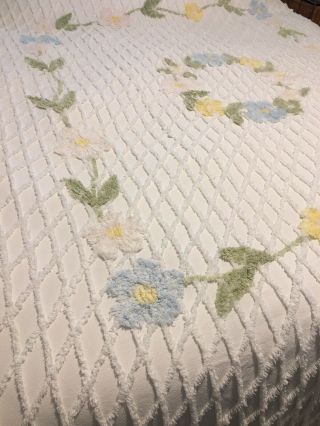 Vtg Flowers Chenille Bedspread White King Size Cotton Lightweight Coverlet 2
