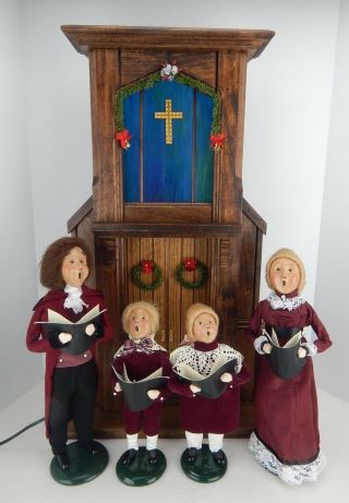 Byers Choice Carolers 1995 Made For Talbots Caroling Family W/ Lit Church Facade