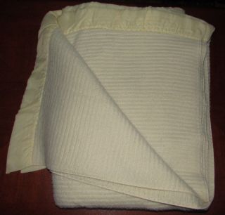 Vintage Thermal Woven Cream Blanket W 2.  5 Binding Twin Size 67x87