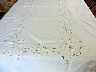 Vintage Madeira Tablecloth 100 " X 67 " With Floral Embroidery