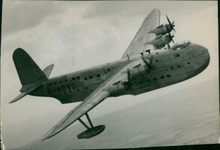Aircraft: Shetland Flying Boat.  - Vintage Photo