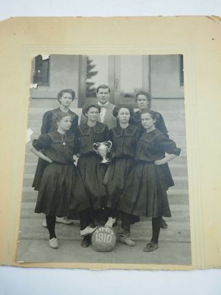 1910 Ohs Women 