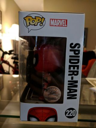 Funko Pop Spiderman Homecoming Signed Stan Lee 2