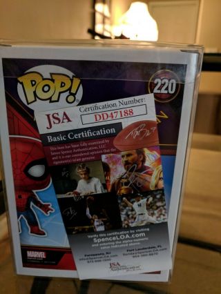 Funko Pop Spiderman Homecoming Signed Stan Lee 7