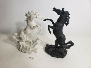 Rare 1988 Franklin Battling Black & White Porcelain Horses (hoof) 024