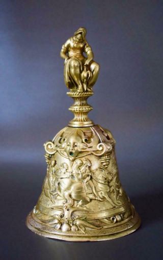 Hunt Themed French 19th Century Ormolu Bronze Table Ring Bell