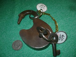Vintage Padlock With 1 Barrel Key
