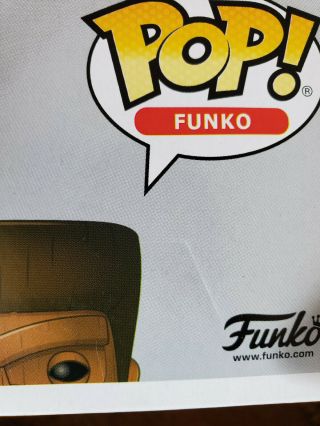 Funko Pop Funko Fundays 2019.  SDCC.  Elwood.  56.  LE 1600.  With Pop Protector 5