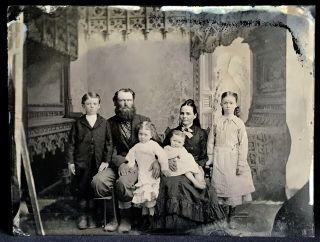 Rare Full Plate Tintype - " The Happy Family " Party Of Six Step Right Up Snap