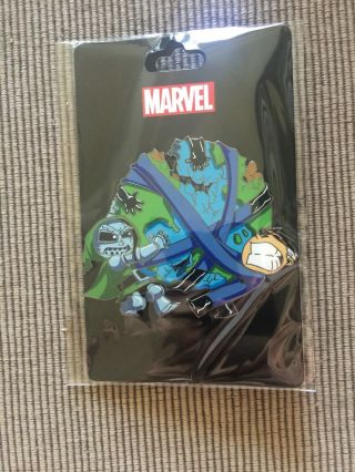 Sdcc 2019 Marvel Skottie Young Doom Mr Fantastic Fantastic Four Pin In Hand