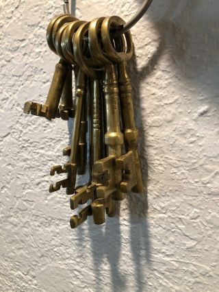 Vintage Large Oversized Brass Skeleton Jailer Cell Keys Ring Set Of 10 Steampunk