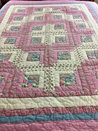 Farmhouse Chic Vintage Hand Crafted & Quilted Log Cabin Barn Raising Quilt 63x81