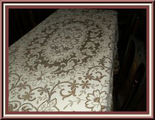 FABULOUS VINTAGE QUAKER LACE TAN & WHITE TABLECLOTH WITH DESIGN 88 BY 64 4