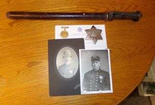 Chicago Obsolete Retired Police Badge - Carter H.  Harrison Medal 1906 - 2 Photos