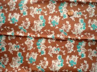 White Blue FLORAL on BROWN Vtg FEEDSACK Quilt Doll Clothes Sewing Craft Fabric 2