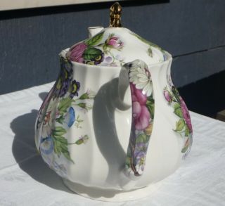 Sadler Windsor 4 - cup Teapot White Swirl Summer Floral Gold Trim Made in England 4