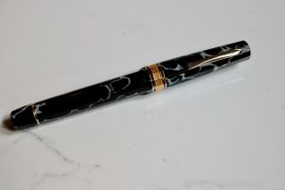 Omas Paragon Wild Celluloid Black/White Fountain Pen - 33/40 2