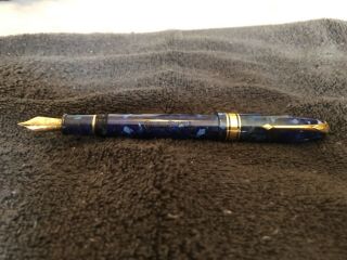 Conway Stewart 100 Limited Edition Fountain Pen In Blue With 18k Gold Rng & Nib
