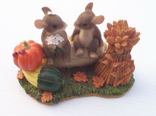 Charming Tails Thanksgiving Mouse Figurine “ Harvest Time Honeys " Fitz & Floyd