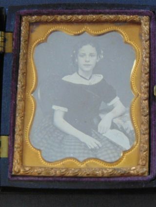 Antique 9th Plate Daguerreotype Of A Lovely Young Girl In Union Case